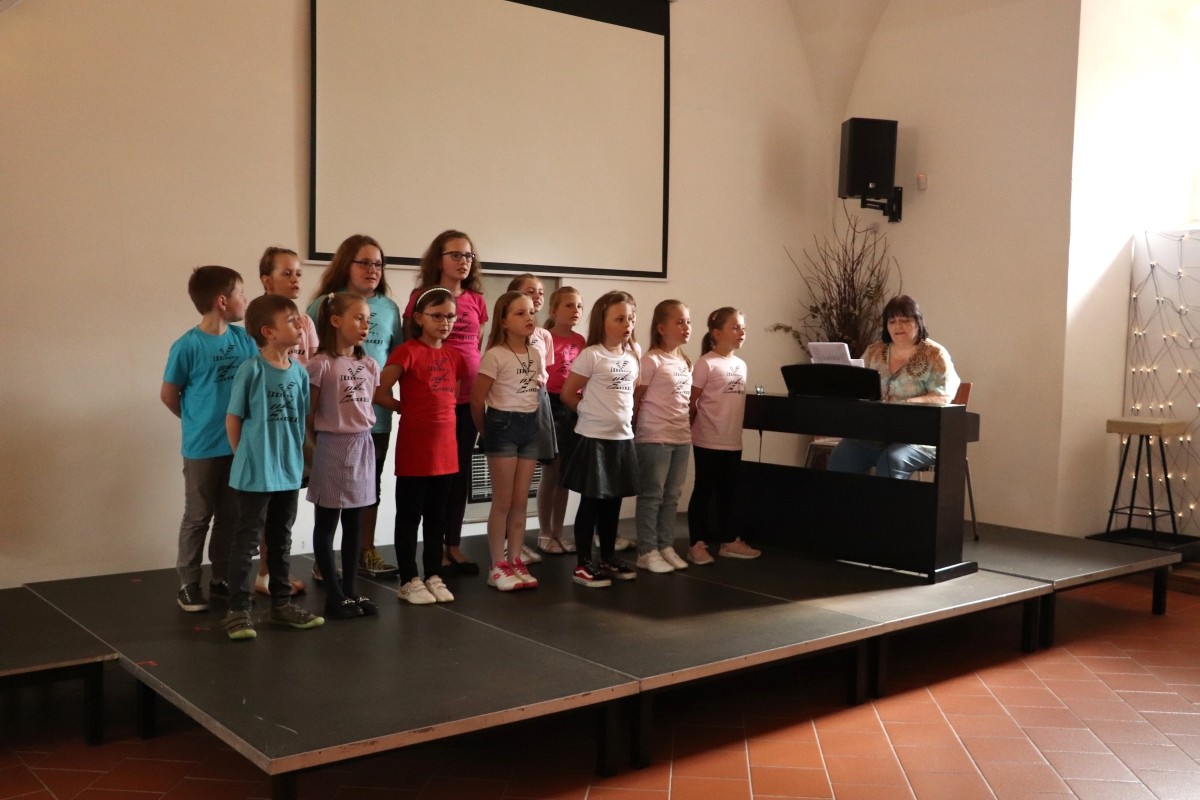 Hraje a zpívá celá rodina - ZUŠ OPEN 23.5.2023